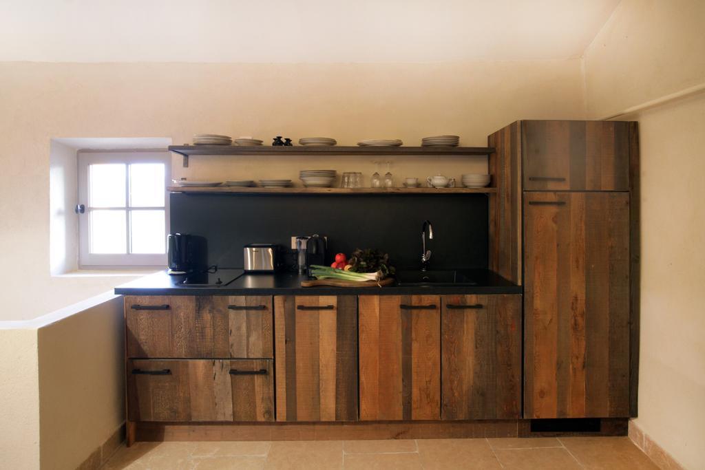 Apartamento Domaine Des Peyre Robion en Luberon Habitación foto
